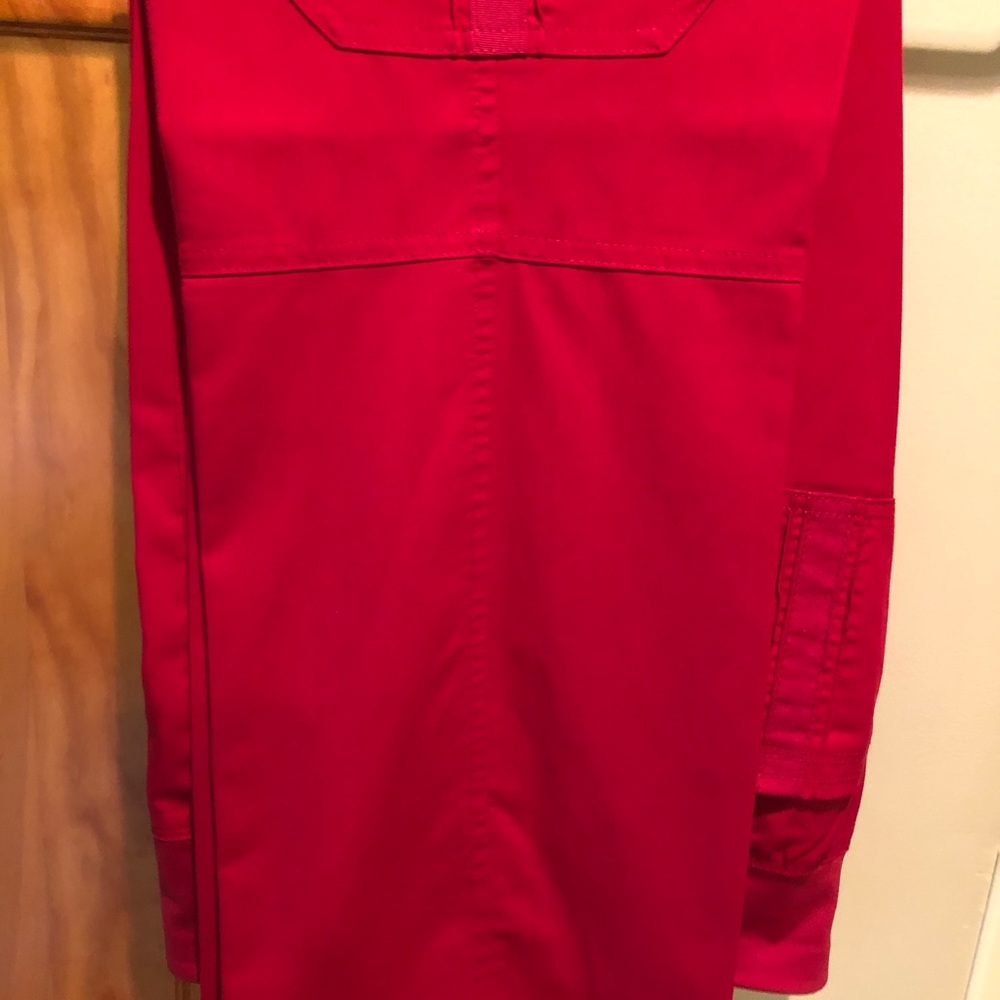 Scrub set